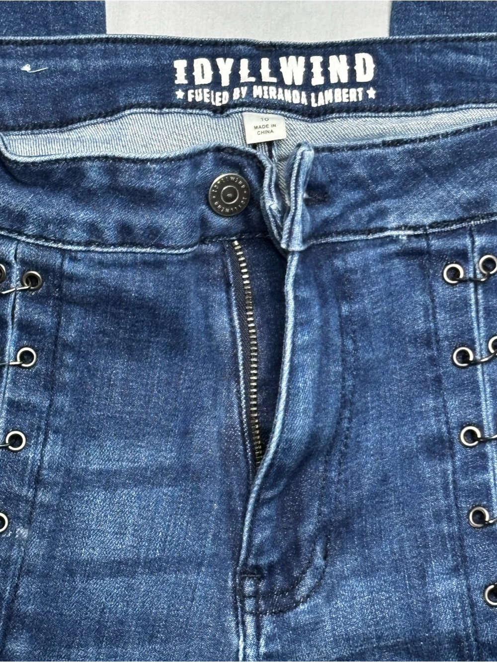 Idyllwind High Rise Flare Jeans ๐ - Picture 7 of 10